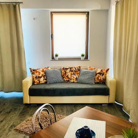 Apartment Seasons Holiday Studio
